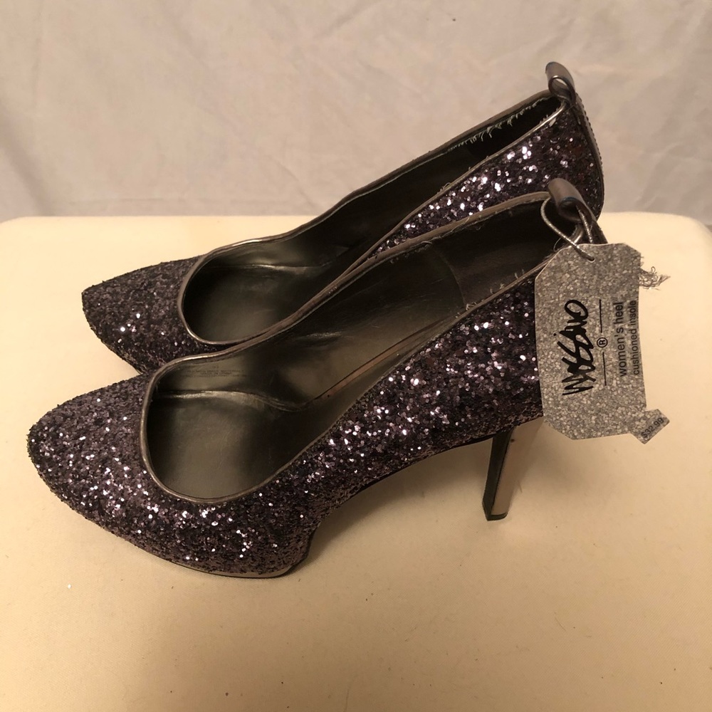 Mossimo Pewter Sparkle Heel - Picture 2 of 7